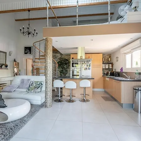 Holiday home L'instant Boheme -4 Personnes Jacuzzi Et Plages A 15 Minutes Saint-Aunes