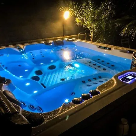 L'instant Bohème -4 Personnes Jacuzzi Et Plages à 15 Minutes * Saint-Aunes